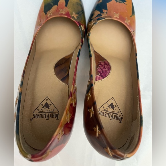 John Fluevog Daily Miracles: Fortune Floral - Picture 10 of 16